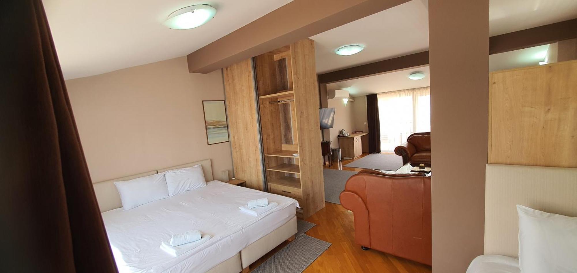 Premier Hotel Szkopje Kültér fotó