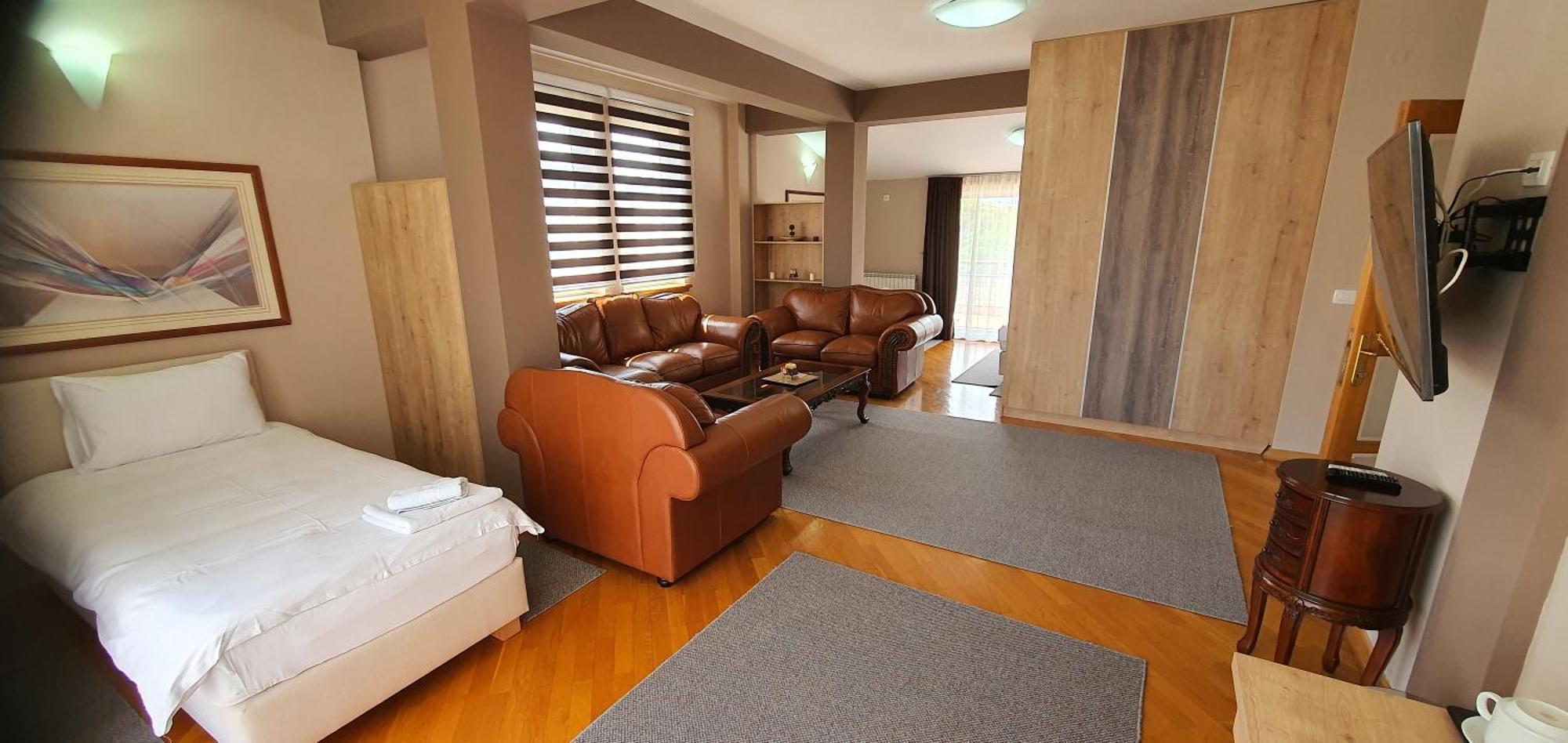 Premier Hotel Szkopje Kültér fotó